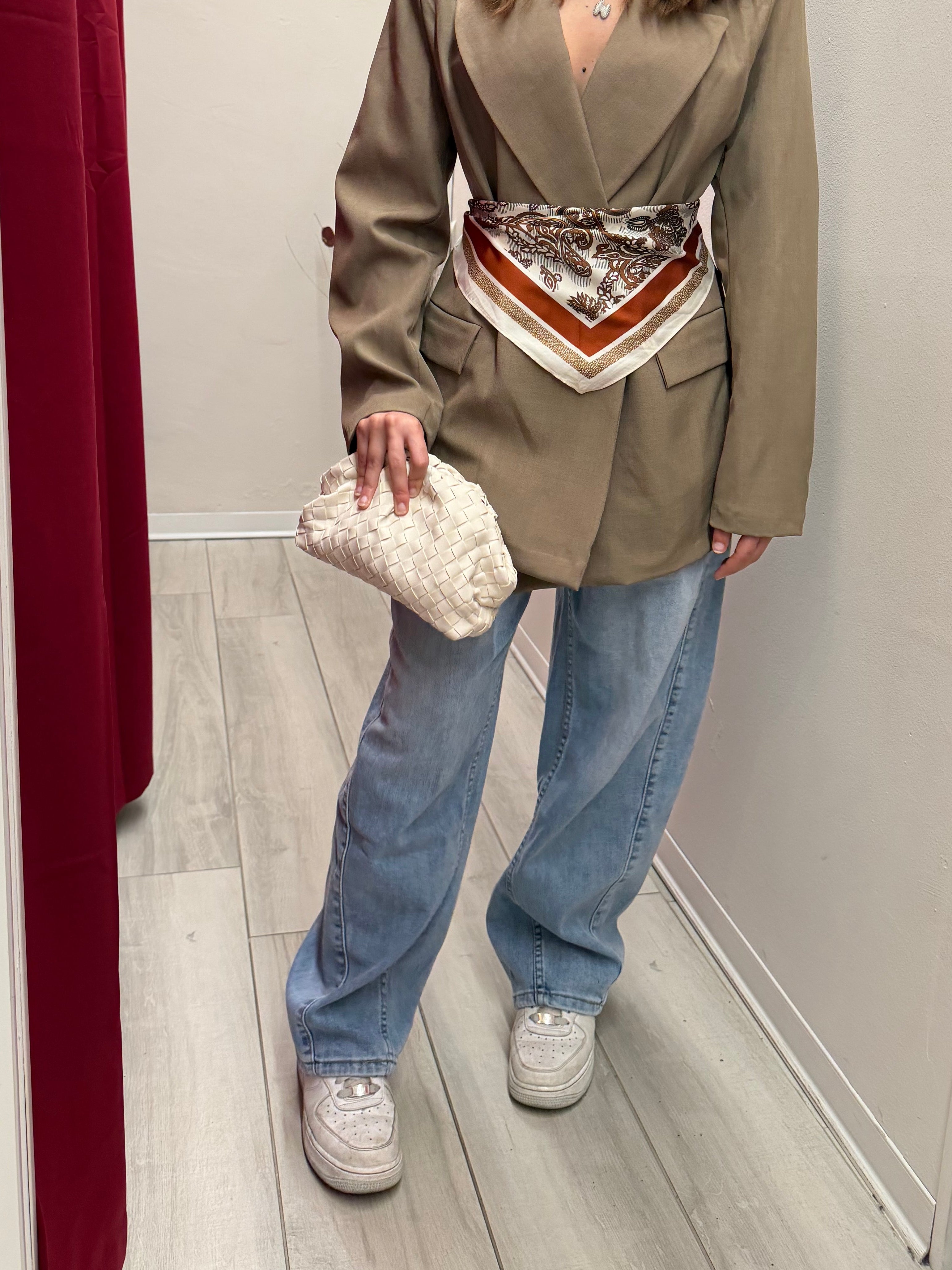 Jeans baggy con cintura